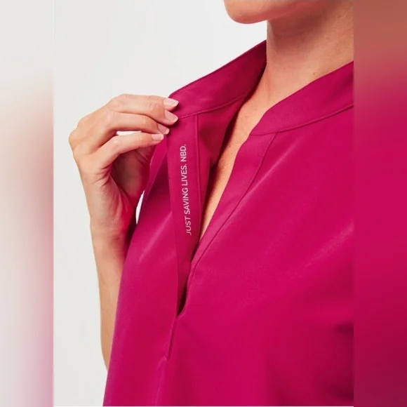 FIGS Women's Rafaela Oversized Scrub TopTM Sz XS - Picture 5 of 16